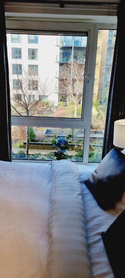 Double King Suite, Canary Wharf Waterfront ลอนดอน ภายนอก รูปภาพ