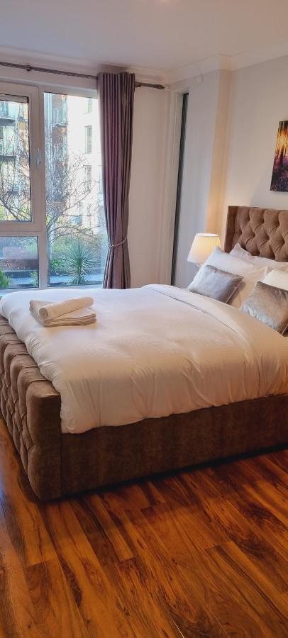 Double King Suite, Canary Wharf Waterfront ลอนดอน ภายนอก รูปภาพ