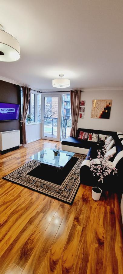 Double King Suite, Canary Wharf Waterfront ลอนดอน ภายนอก รูปภาพ