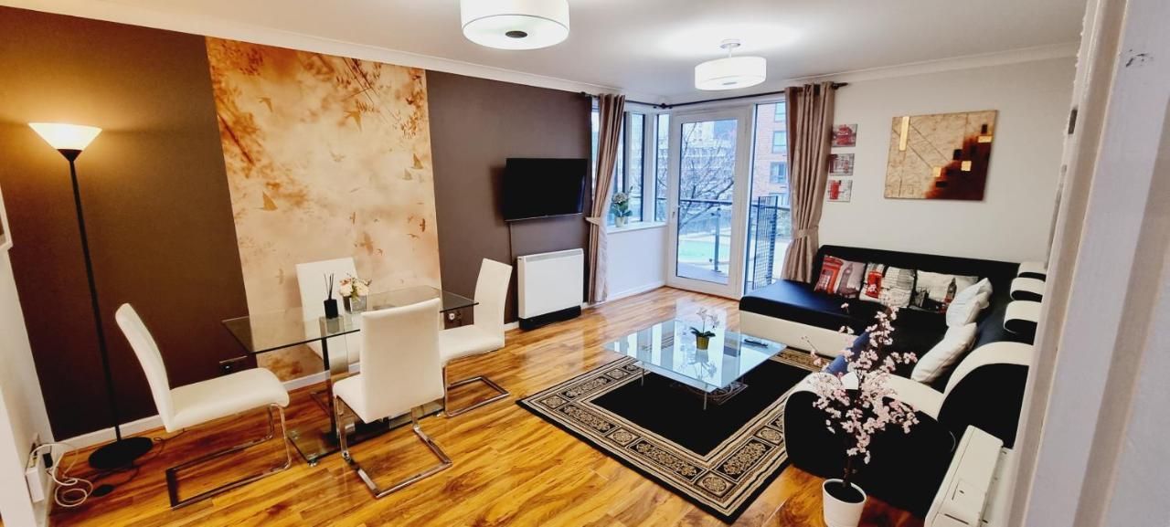 Double King Suite, Canary Wharf Waterfront ลอนดอน ภายนอก รูปภาพ