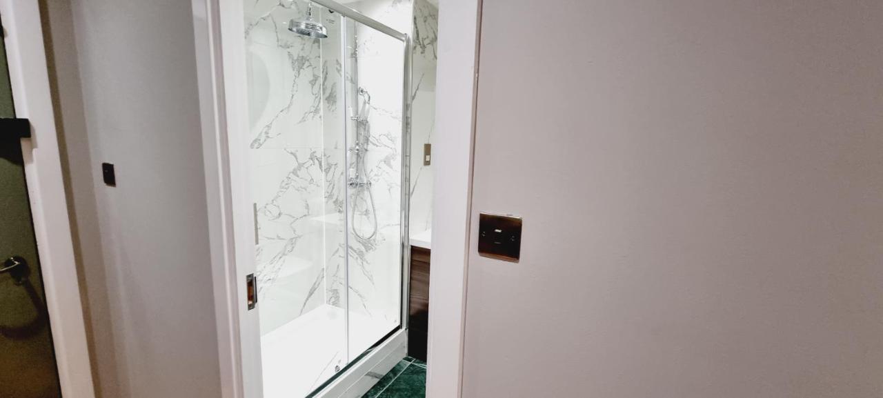 Double King Suite, Canary Wharf Waterfront ลอนดอน ภายนอก รูปภาพ