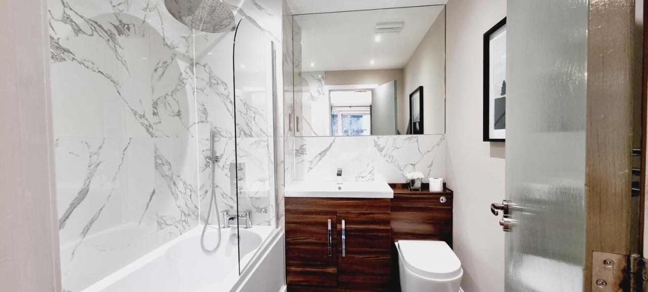 Double King Suite, Canary Wharf Waterfront ลอนดอน ภายนอก รูปภาพ