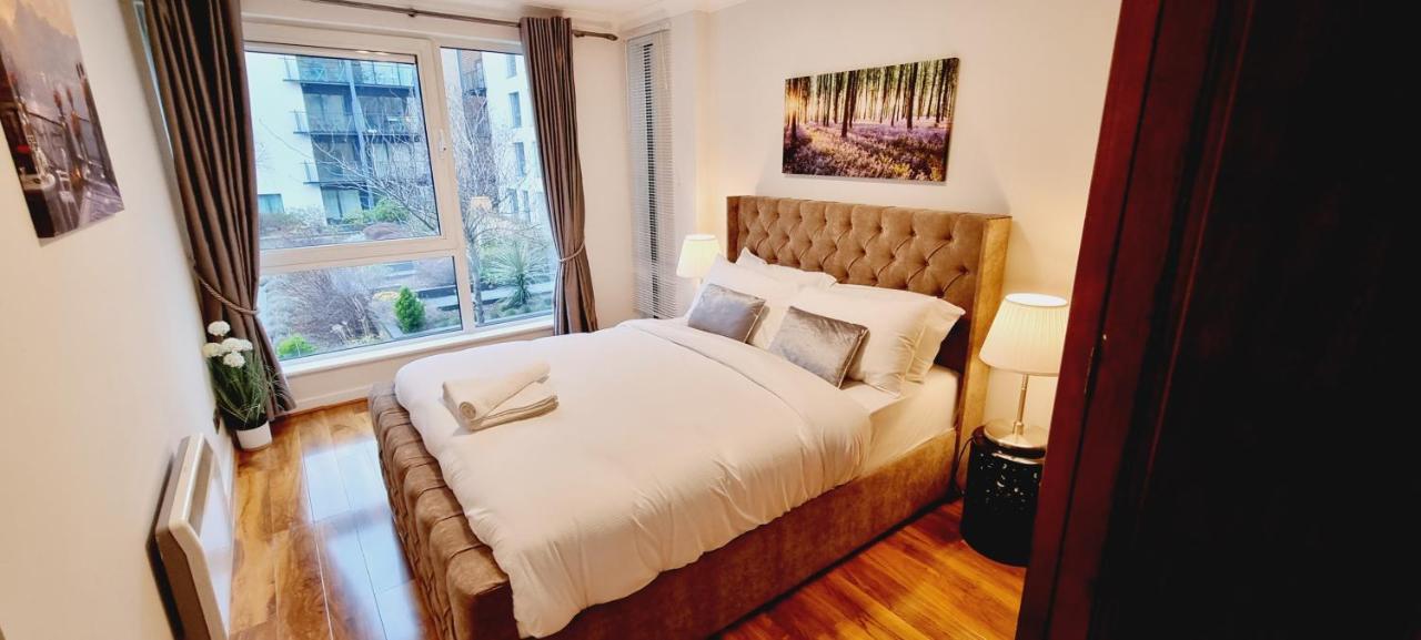 Double King Suite, Canary Wharf Waterfront ลอนดอน ภายนอก รูปภาพ